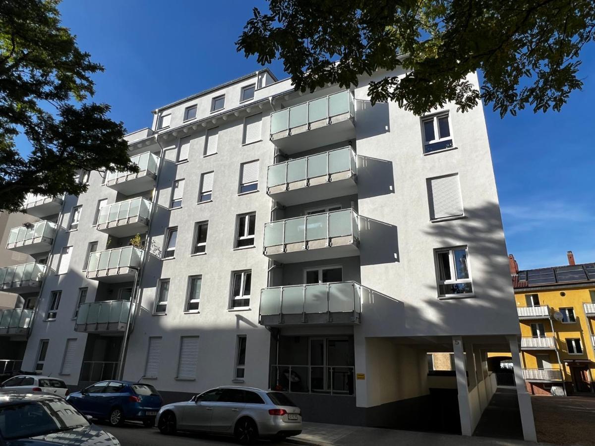 Tomsflat Braunschweig - 3 Rooms, Kitchen, Workspace, Highspeed Wifi, Washer & Dryer, Balcony Exterior photo